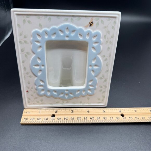 Lenox Butterfly Meadow Photo Frame-Holds 3" X 3" - Picture 7 of 11